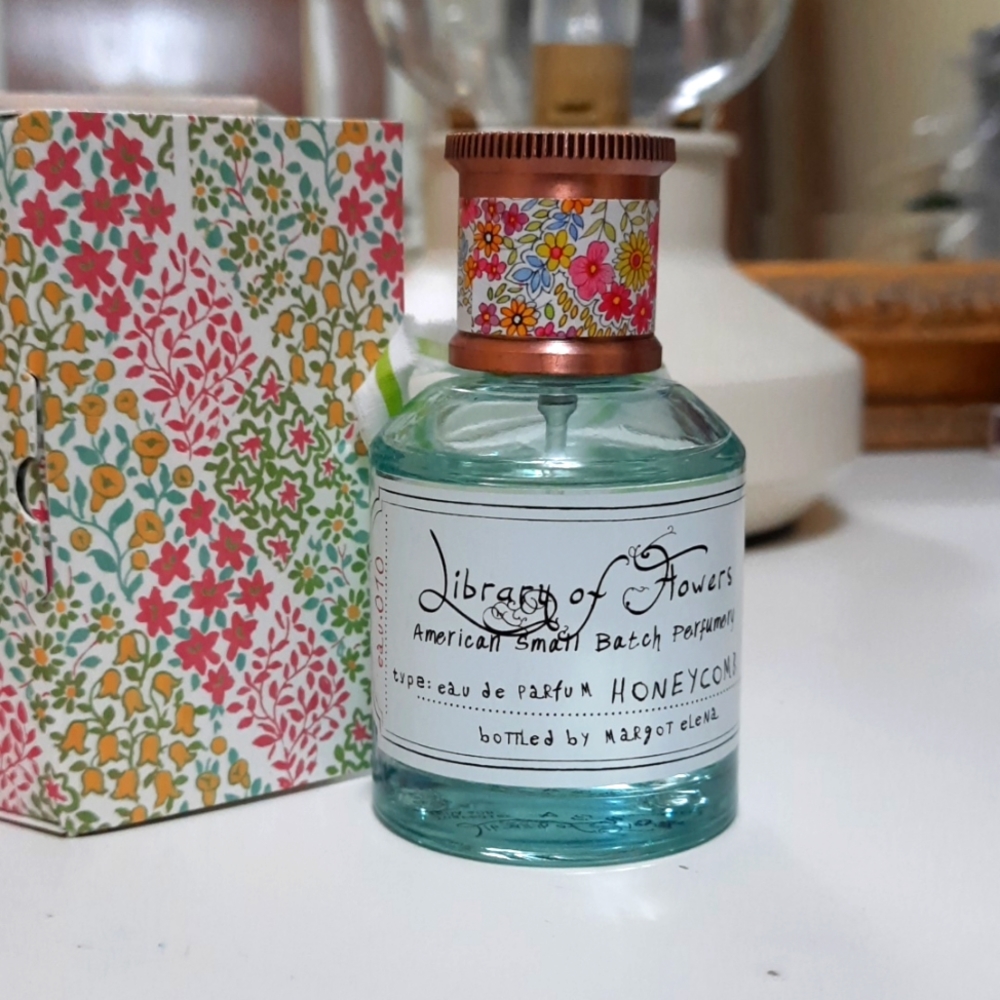 Honeycomb by Library of Flowers (Margot Elena)